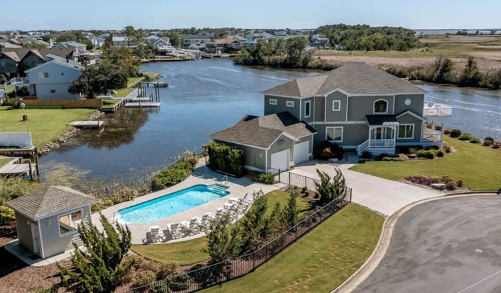 Aerial view of custom homes in Virginia Beach with custom garage built by RBC Homes