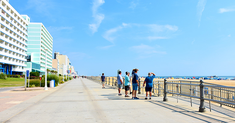  The Virginia Beach Boardwalk offers a family-friendly space for strolling, sightseeing, and enjoying the ocean breeze.